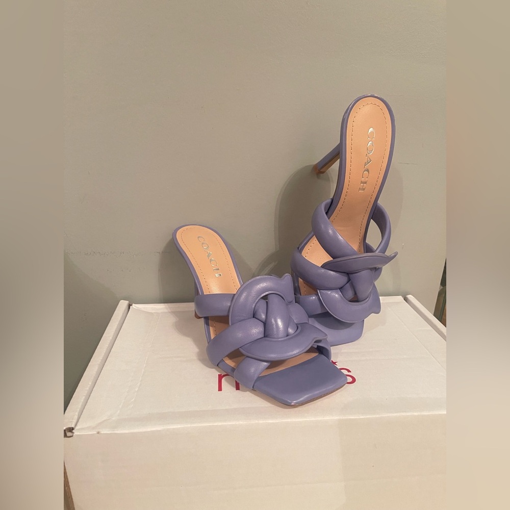 New Coach Women's Lavender Purple Kellie Heeled Sandals size 6.5 authentic